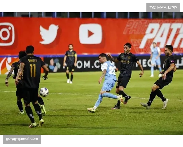 墨尔本城凭借对手乌龙球领先 终场前绝杀町田泽维亚